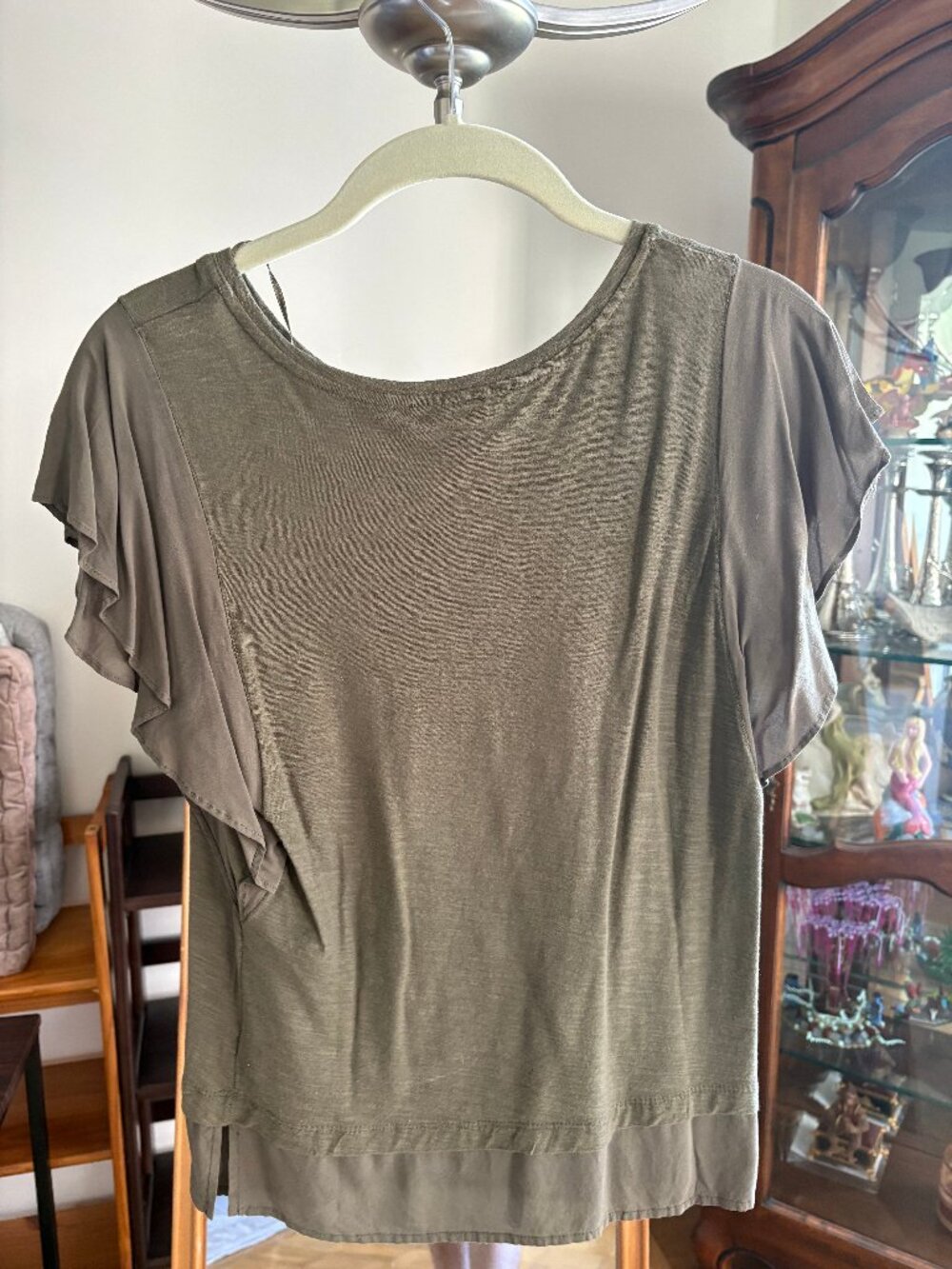 Vince Camuto Olive Mist Ruffle Sleeve Tee – XS